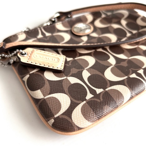 Coach Wristlet Payton Dream Brown Beige - Picture 13 of 13